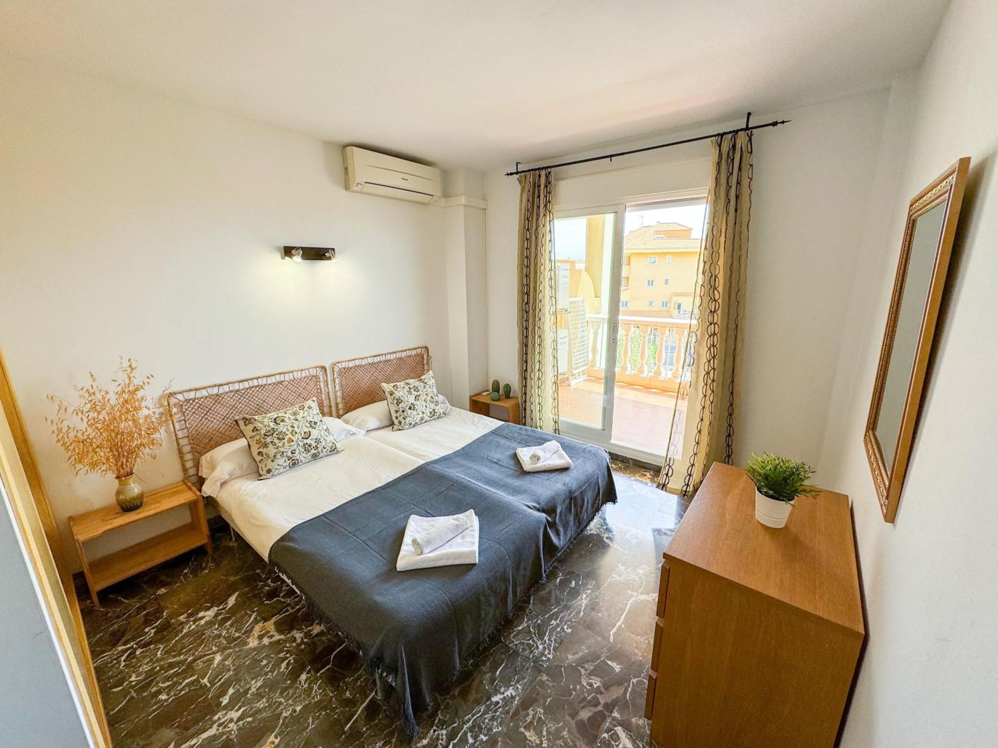 Sea Pool And Relax Comotucasa Фуeнхирола Екстериор снимка