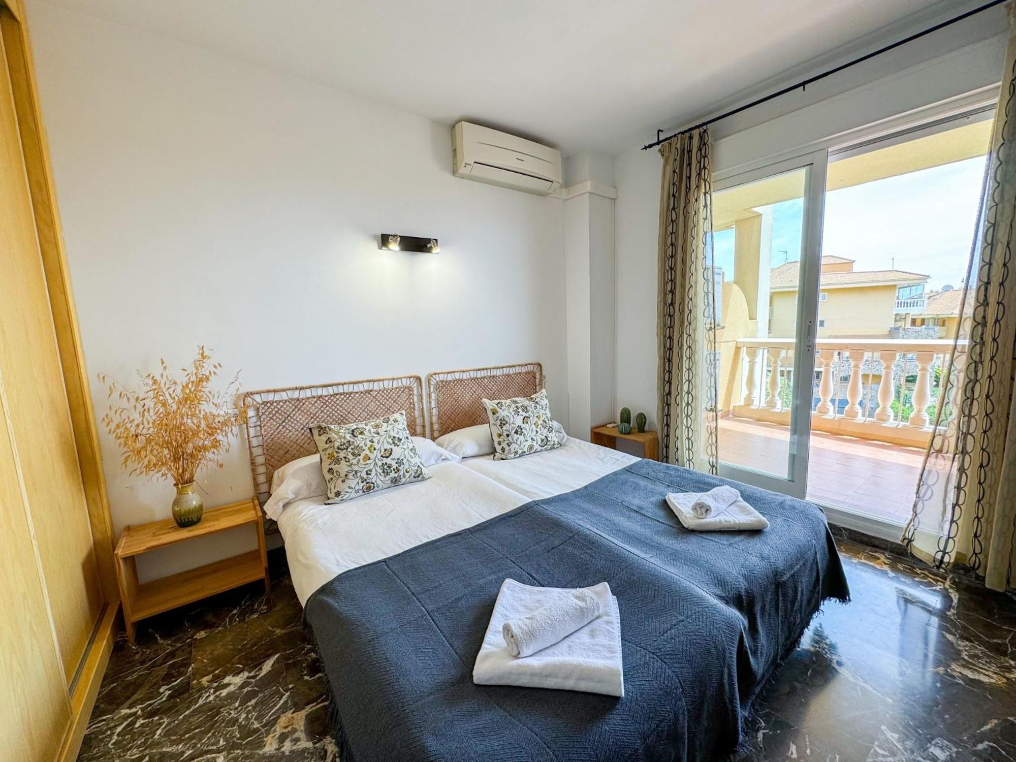 Sea Pool And Relax Comotucasa Фуeнхирола Екстериор снимка