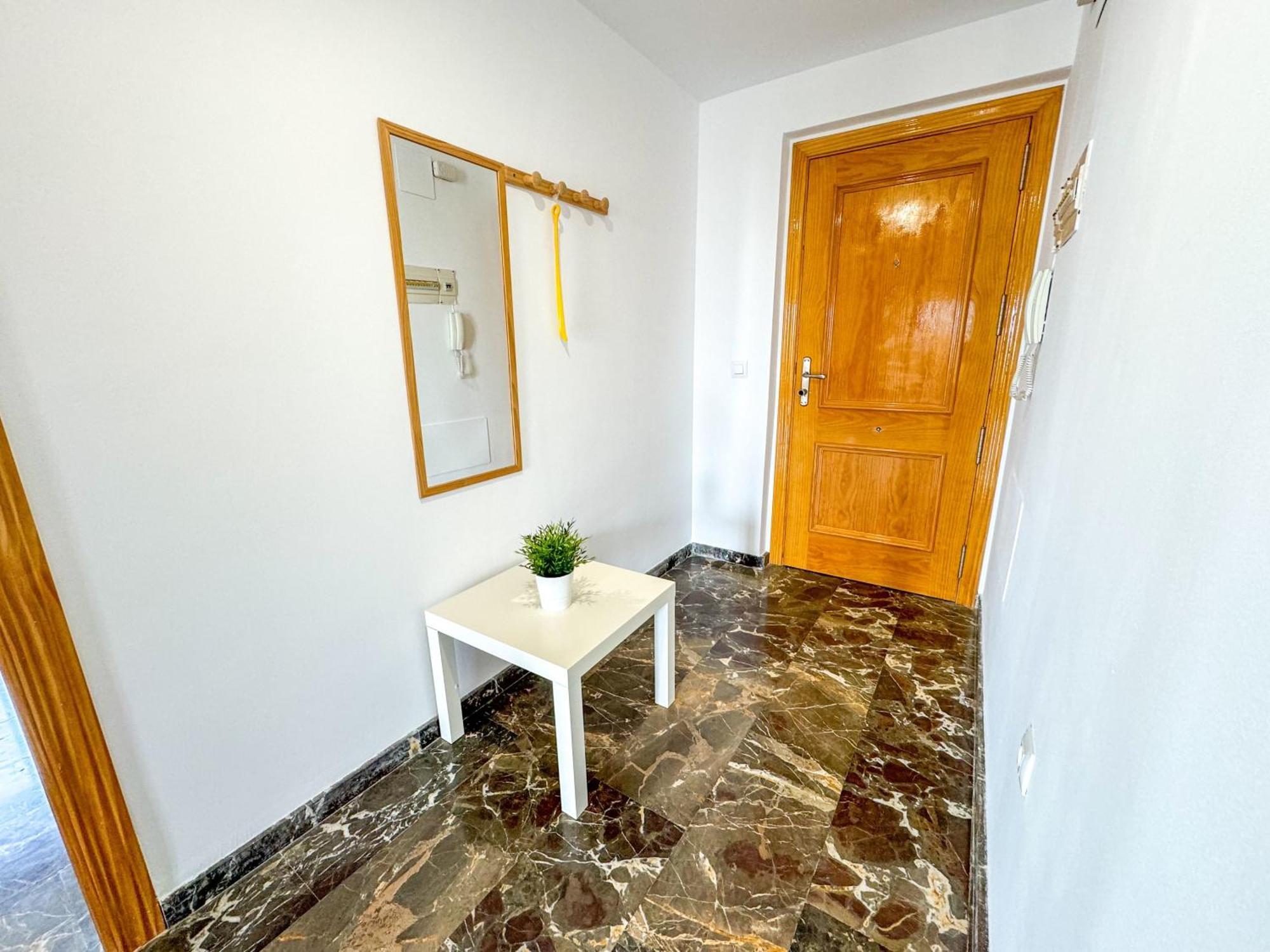 Sea Pool And Relax Comotucasa Фуeнхирола Екстериор снимка
