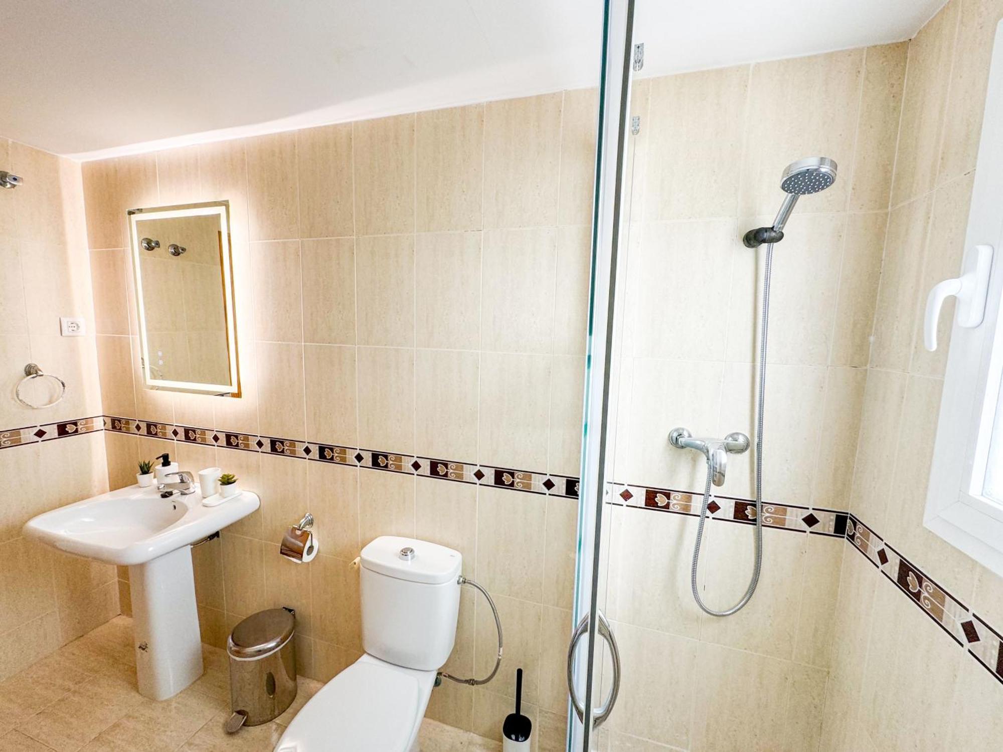 Sea Pool And Relax Comotucasa Фуeнхирола Екстериор снимка