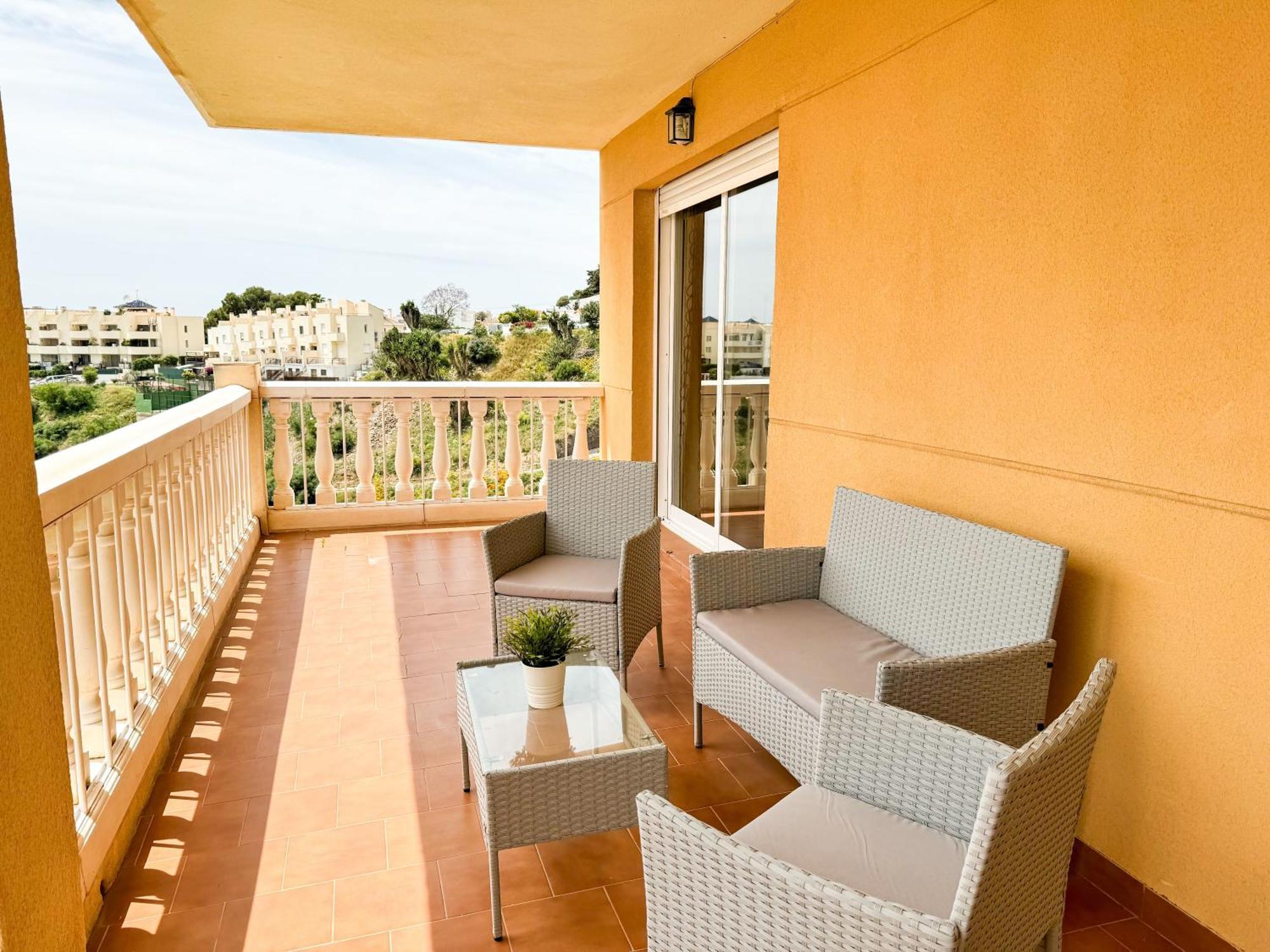 Sea Pool And Relax Comotucasa Фуeнхирола Екстериор снимка