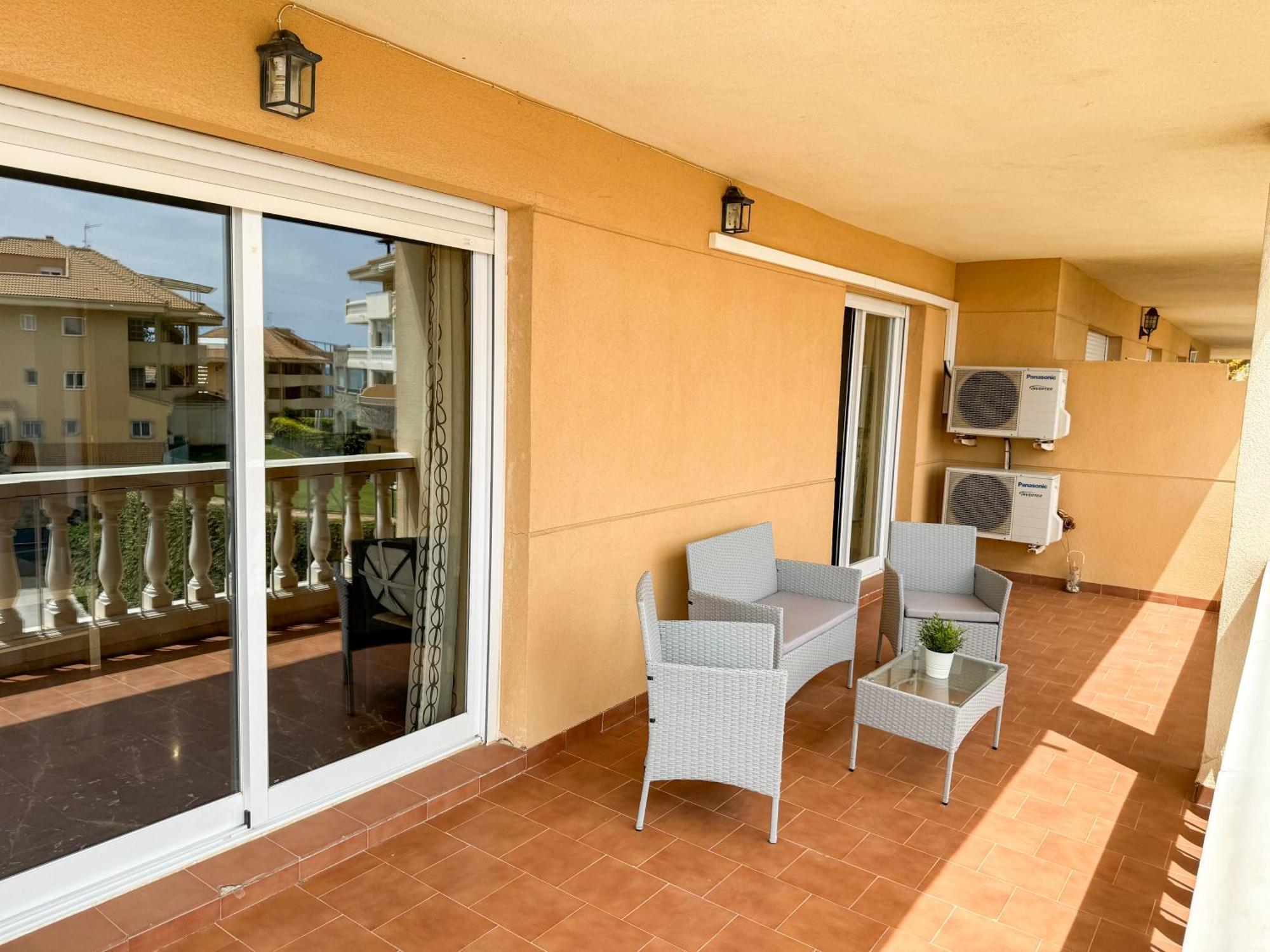 Sea Pool And Relax Comotucasa Фуeнхирола Екстериор снимка